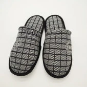 Siyah Gri Renk Kare Desenli Erkek Terlik - 4