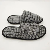 Siyah Gri Renk Kare Desenli Erkek Terlik - 7