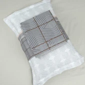 BASKILI SATEN ÇİFT KİŞİLİK NEVRESİM TAKIMI CARPOLIE thumbnail 3