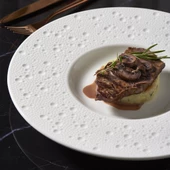 GÜRAL PORSELEN Moon 32 Cm Bone Gurme Düz Tabak thumbnail 3