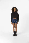 Basic Siyah Kapüşonlu Crop Sweatshirt thumbnail 7