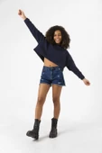 Basic Lacivert Kapüşonlu Crop Sweatshirt - 9