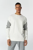 Hummel 921658-9003 Ekru Hummel Baskılı Bisiklet Yaka Erkek Sweat - 1
