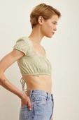 Arkası Bağlamalı Çiçekli Crop Top Yeşil - 4