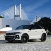 VW T-Roc 2021-2024 1.0TSi DLA Motor Yağı Dolum Kapağı 05E103485J - 2