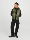JACK JONES Erkek Yumuşak Parlak Şişme Yelek 12241626 - 2