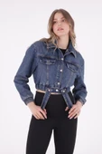 Önü Dekoratif Cepli ve Kolları Lastikli Uzun Kollu Kısa Boy Kot Kadın Ceket Koyu Mavi Denim - 1
