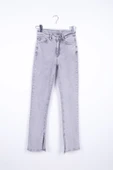 Paçaları Yırtmaç Detaylı Yüksek Belli ve Cepli Normal/Basic Jean Kadın Kot Pantolon Açık Gri Kar - 6
