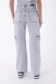 Kargo Cepli Detaylı ve Yüksek Belli Tam Boy  Relaxed Kadın Kargo Kot Pantolon Açık Gri Kar Denim - 6