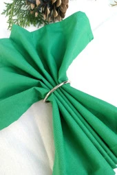 6lı Çam Yeşili Pamuk Kumaş Servis Sunum Peçetesi thumbnail 1