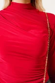 Yarı Balıkçı Yaka Bluz Kırmızı thumbnail 4