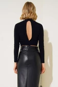 Sırt Dekolteli Bluz Siyah thumbnail 3