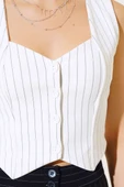 İnce Çizgili Kısa Yelek Beyaz thumbnail 4