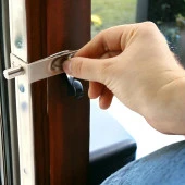 Gömmeli İtmeli Paslanmaz Sürgü Kilidi Kapı Pencere Sürgüsü 8 cm Saten Kilit thumbnail 6