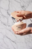 Kerastase Curl Manifesto Masque Beurre Haute Nutrition Kıvırcık Saçlara Besleyici Saç Maskesi 200 ml - 8