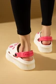 Pembe Potin Yüksek Taban Jibbitzli Eva Comfort Kadın Sandalet DNZ224-24BejFuşya - 3