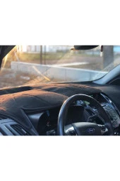 Ford Tourneo Connect 2015-2020 Modelleri Için Uygun Torpido Koruma Halısı Siyah Kenar Renk Siyah thumbnail 2