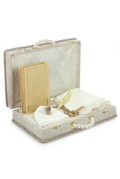 Sandıklı İşlemeli Çeyizlik Seccade Seti Damat Gelin Bohçası Hediyelik Kuranı Kerim Seti thumbnail 1