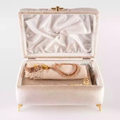 Çizgili Kutu Çeyizlik, Şal + Seccade + Tesbih + Kuran Hediye Seti (Orta B. Kadife, Vizon, Elif-Vav) thumbnail 4