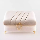 Çizgili Kutu Çeyizlik, Şal + Seccade + Tesbih + Kuran Hediye Seti (Orta B. Kadife, Vizon, Elif-Vav) thumbnail 2