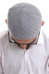 Gri Kışlık Çapraz Desenli Dokuma Takke thumbnail 5