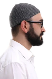 Siyah Kışlık Nokta Desenli Orlon Namaz Takkesi thumbnail 4