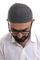 Siyah Kışlık Nokta Desenli Orlon Namaz Takkesi thumbnail 5