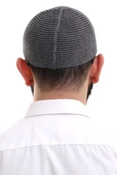 Siyah Kışlık Nokta Desenli Orlon Namaz Takkesi thumbnail 6