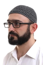 Gri Orlon Kışlık Namaz Takkesi Baklava Desenli Takke thumbnail 1