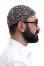 Siyah Taş Kışlık Çift Renk Kadife Namaz Takkesi thumbnail 4