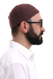 Bordo Kışlık Nokta Desenli Orlon Namaz Takkesi thumbnail 4