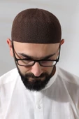 Kahve Safir Dantel Detaylı Örme Namaz Takkesi - 4