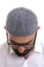 Füme Gri Kışlık Çift Renk Kadife Namaz Takkesi thumbnail 5