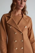 Styleboom X Peraluna KATHERINE BLAZER Çelik Örgü Klasik Kesim Düğmeli Blazer Kadın Triko Ceket - Camel thumbnail 5