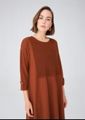 Peraluna Roba Detaylı Bol Kesim Merino Yün Karışım Uzun Kadın Triko Elbise - Kahve thumbnail 4