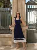 Styleboom X Peraluna KELLY DRESS Askılı Bağlama Detaylı Rahat Kesim Midi Boy Yazlık Kadın Triko Elbise - Lacivert thumbnail 1