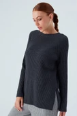 Peraluna Yırtmaçlı Bol Kesim Kaşmir Karışım Kadın Triko Kazak - Antrasit Melanj thumbnail 6