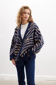 Peraluna ZEBRA CARDIGAN V Yaka Zebra Desen Organik Pamuk-Yün Karışım Geniş Kesim Kadın Triko Hırka - Lacivert - 2