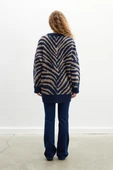 Peraluna ZEBRA CARDIGAN V Yaka Zebra Desen Organik Pamuk-Yün Karışım Geniş Kesim Kadın Triko Hırka - Lacivert - 5