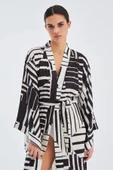 Peraluna HANITA Geometrik Desenli 120 CM Saten Yazlık Kadın Kimono - Siyah/Ekru - 5