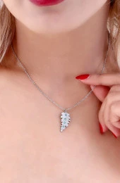 Kadın Altın Kaplama Simli Yaprak Çelik Kolye Gümüş Renk thumbnail 3