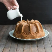 Nordicware 88637 Kubbeli Katedral Bundt Kek Kalıbı - 5
