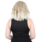 Fiber Sentetik Kısa Dalgalı Perçemsiz Peruk - Karamel / Platin Röfleli thumbnail 4