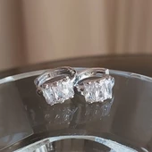 Vaoov 925 Ayar Gümüş Baget Taşlı Küpe thumbnail 1