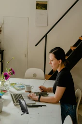 Galaxy S24 Ultra Uyumlu Fuchsia Şeffaf Dikey Standlı Ays Kapak thumbnail 2