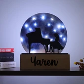 Veraart Işıklı Pleksi Dolunay Kişiselleştirilebilir Biblo Talento Piyano Çalan Kız  Anahtar Askılığı - 9