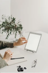 Fuchasia Aktif Gürültü Engelleyici Özellikli Bluetooth 5.3 Kablosuz Airpods Kulaklık thumbnail 3