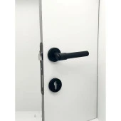 Punch Mat Siyah Rozetli Yale Çelik Kapı Kolu Sağ Basar Tek Yön thumbnail 1