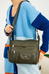 Mega Yıkama Çapraz Kadın Çanta: Şık ve Dayanıklı Suni Deri Tasarımıyla 21X18X10 KOD107 thumbnail 1