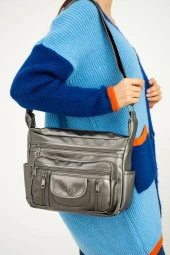 Mega Yıkama Çapraz Kadın Çanta: Şık ve Dayanıklı Suni Deri Tasarımıyla 21X18X10 KOD107 thumbnail 1